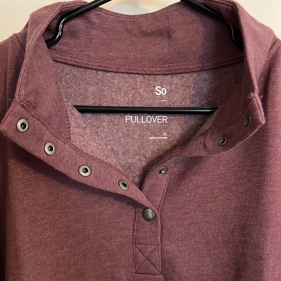 SO Lounge Life Pullover in Plum - Picture 4 of 6